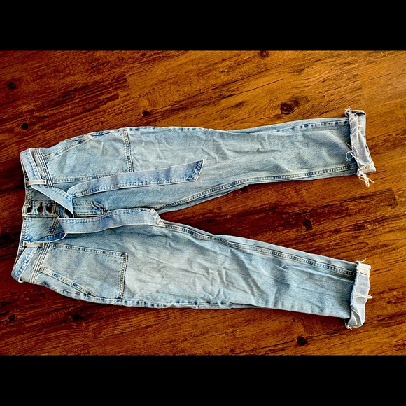 Abercrombie Mom Jeans 